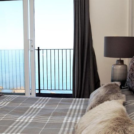 Ocean Breeze Ilfracombe Exterior foto