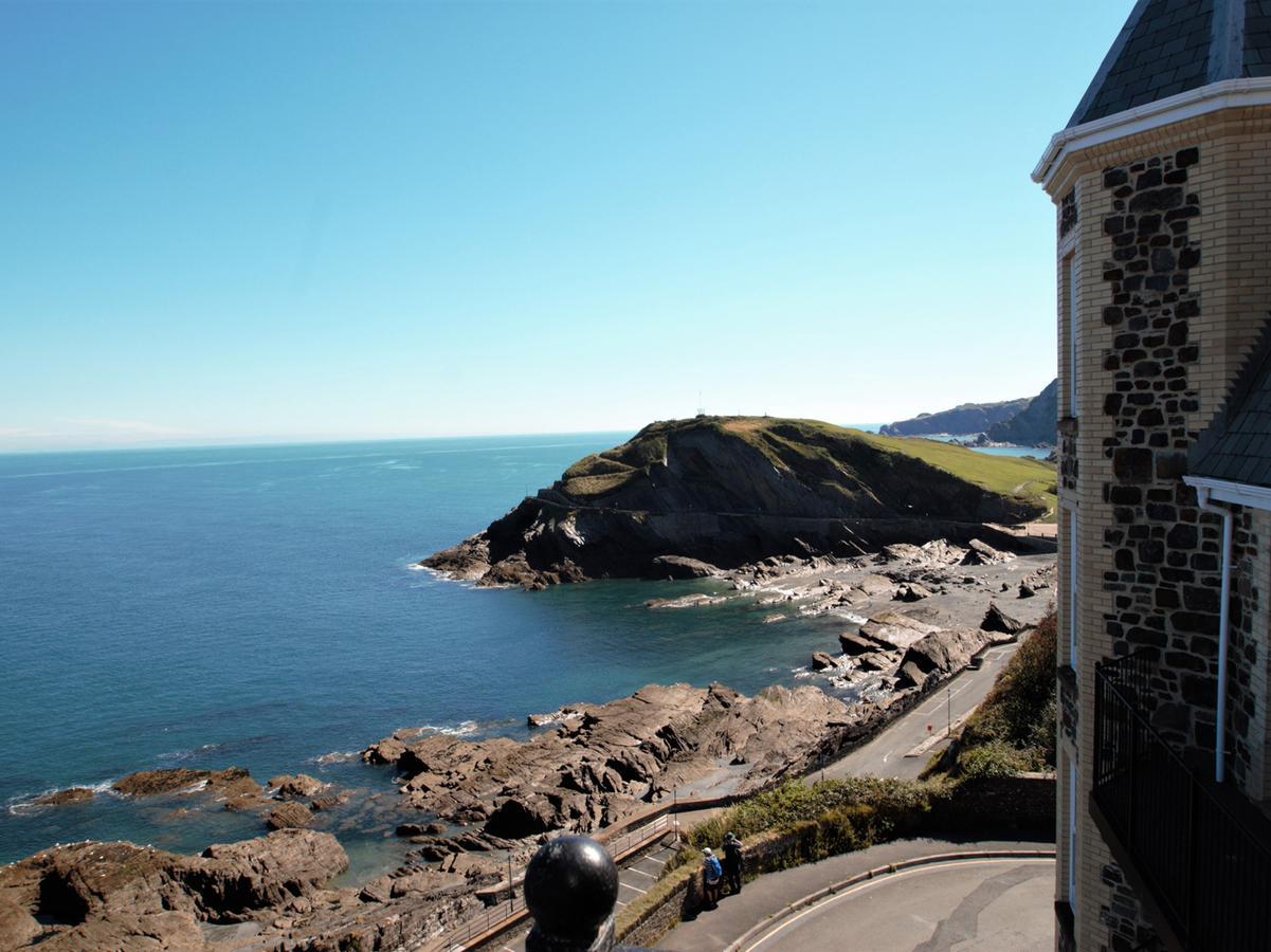 Ocean Breeze Ilfracombe Exterior foto