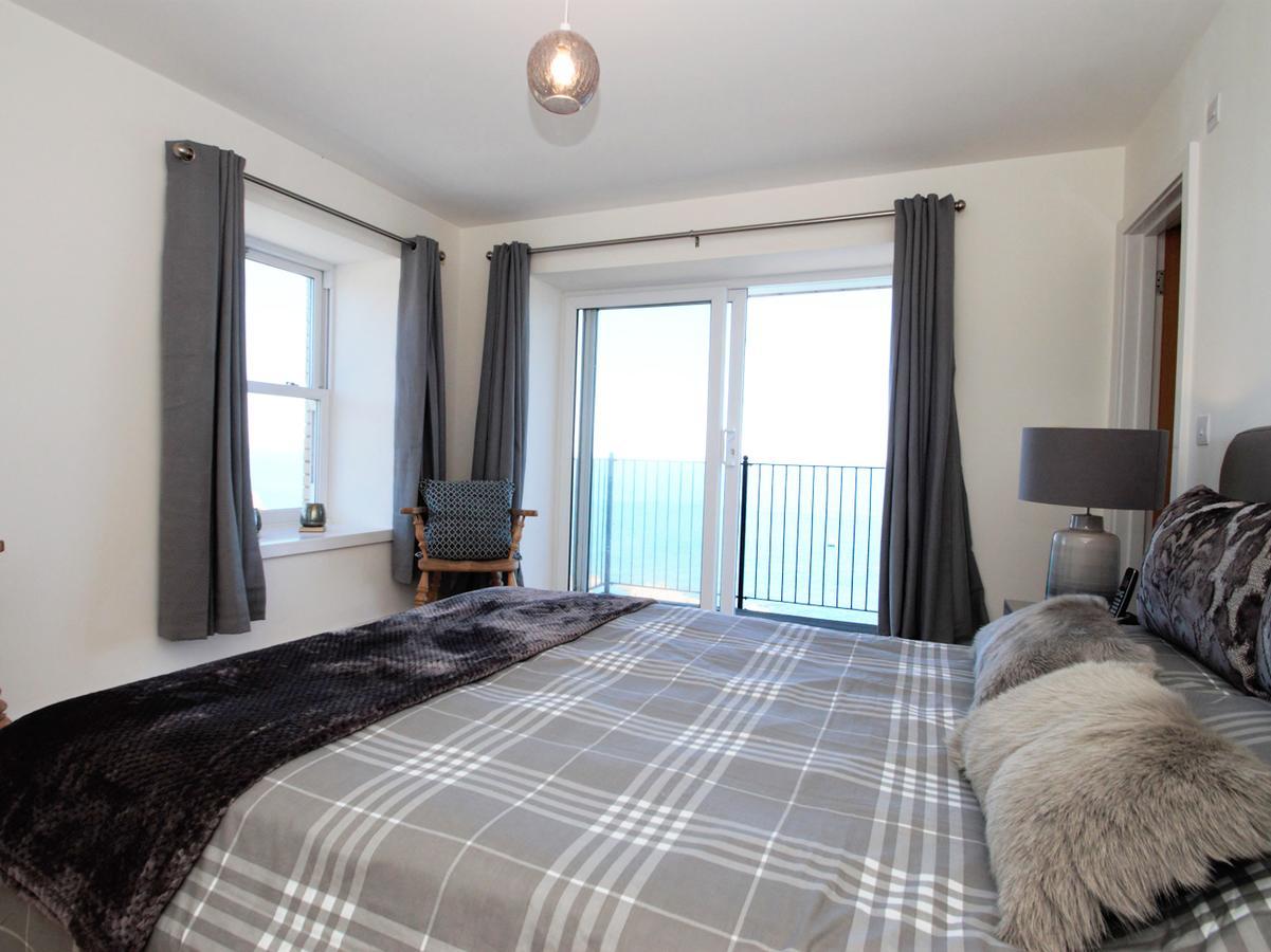 Ocean Breeze Ilfracombe Exterior foto